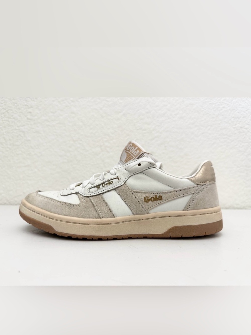 Gola Exclusive Hawk Sneakers • Retro Trainer in White, Beige & Gold • Size 6